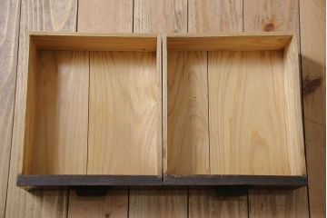 アンティーク家具　色ガラス入り!おしゃれなデザインのアンティーク本箱(ブックケース)　和製アンティーク