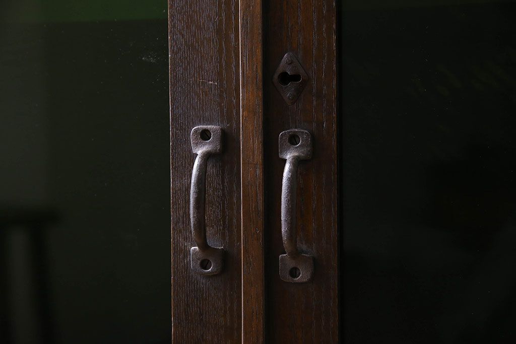 アンティーク家具　色ガラス入り!おしゃれなデザインのアンティーク本箱(ブックケース)　和製アンティーク