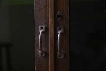 アンティーク家具　色ガラス入り!おしゃれなデザインのアンティーク本箱(ブックケース)　和製アンティーク