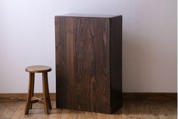 アンティーク家具　色ガラス入り!おしゃれなデザインのアンティーク本箱(ブックケース)　和製アンティーク