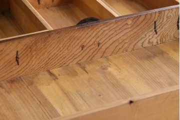 アンティーク家具　丸金具付き　和製アンティーク　前面欅材製の帳場箪笥