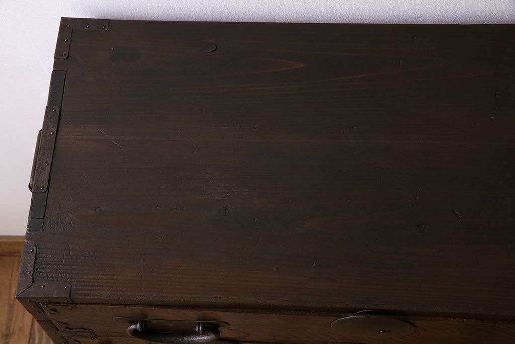 アンティーク家具　丸金具付き　和製アンティーク　前面欅材製の帳場箪笥