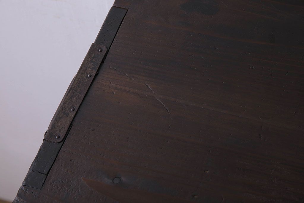 アンティーク家具　丸金具付き　和製アンティーク　前面欅材製の帳場箪笥