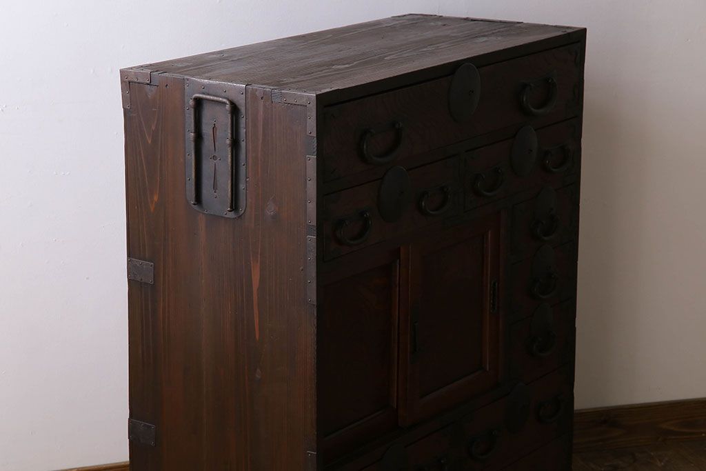 アンティーク家具　丸金具付き　和製アンティーク　前面欅材製の帳場箪笥