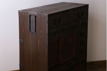 アンティーク家具　丸金具付き　和製アンティーク　前面欅材製の帳場箪笥