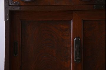 アンティーク家具　丸金具付き　和製アンティーク　前面欅材製の帳場箪笥