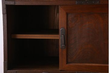 アンティーク家具　丸金具付き　和製アンティーク　前面欅材製の帳場箪笥