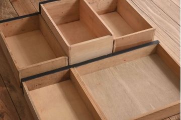 アンティーク家具　天板ナラ材　アンティーク 古い木製の艶消しブラックペイント片袖机