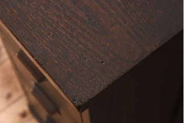 アンティーク家具　天板ナラ材　アンティーク 古い木製の艶消しブラックペイント片袖机