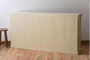 アンティーク家具　アンティークペイント　4枚引き戸　ガラス戸のおしゃれなローボード
