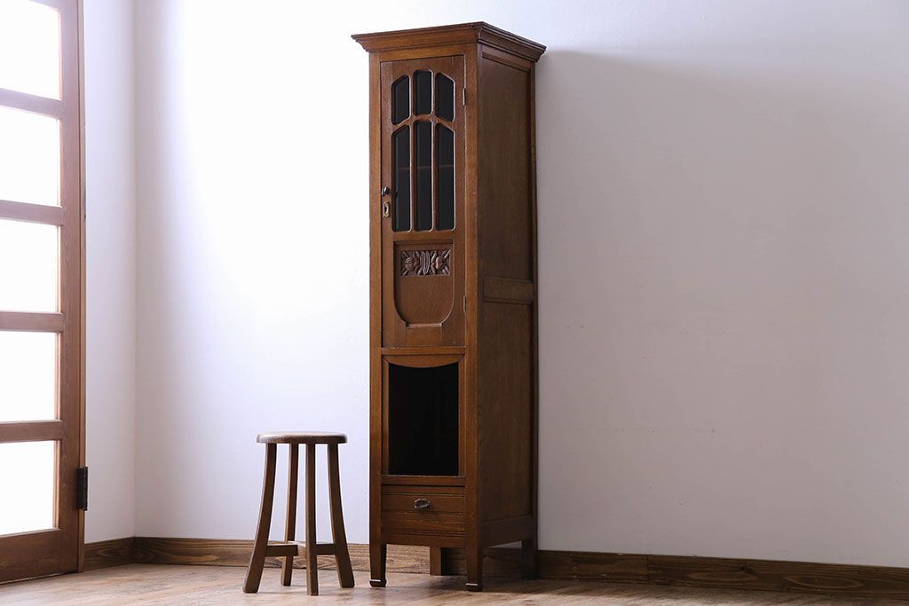 アンティーク家具　オーク材　英国アンティーク　縦型キャビネット(1)