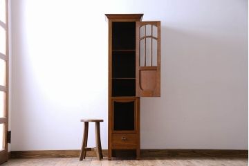 アンティーク家具　オーク材　英国アンティーク　縦型キャビネット(1)