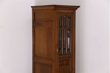 アンティーク家具　オーク材　英国アンティーク　縦型キャビネット(1)