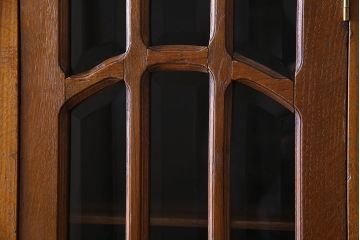 アンティーク家具　オーク材　英国アンティーク　縦型キャビネット(1)