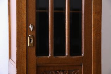 アンティーク家具　オーク材　英国アンティーク　縦型キャビネット(1)