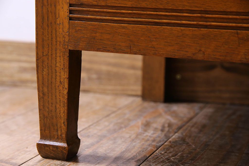 アンティーク家具　オーク材　英国アンティーク　縦型キャビネット(1)