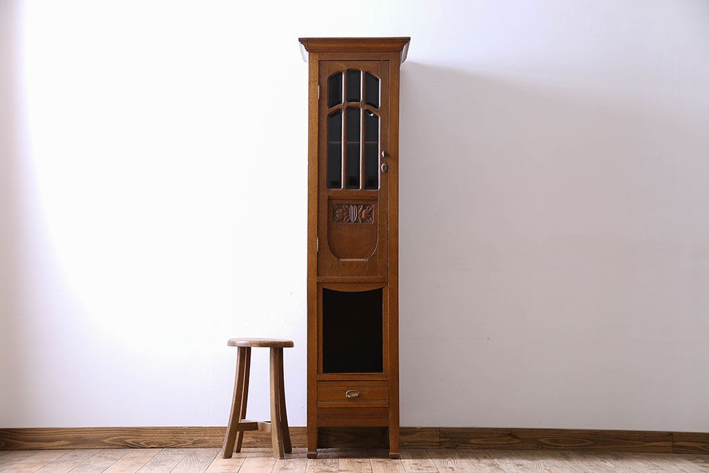 アンティーク家具　オーク材　英国アンティーク　縦型キャビネット(2)