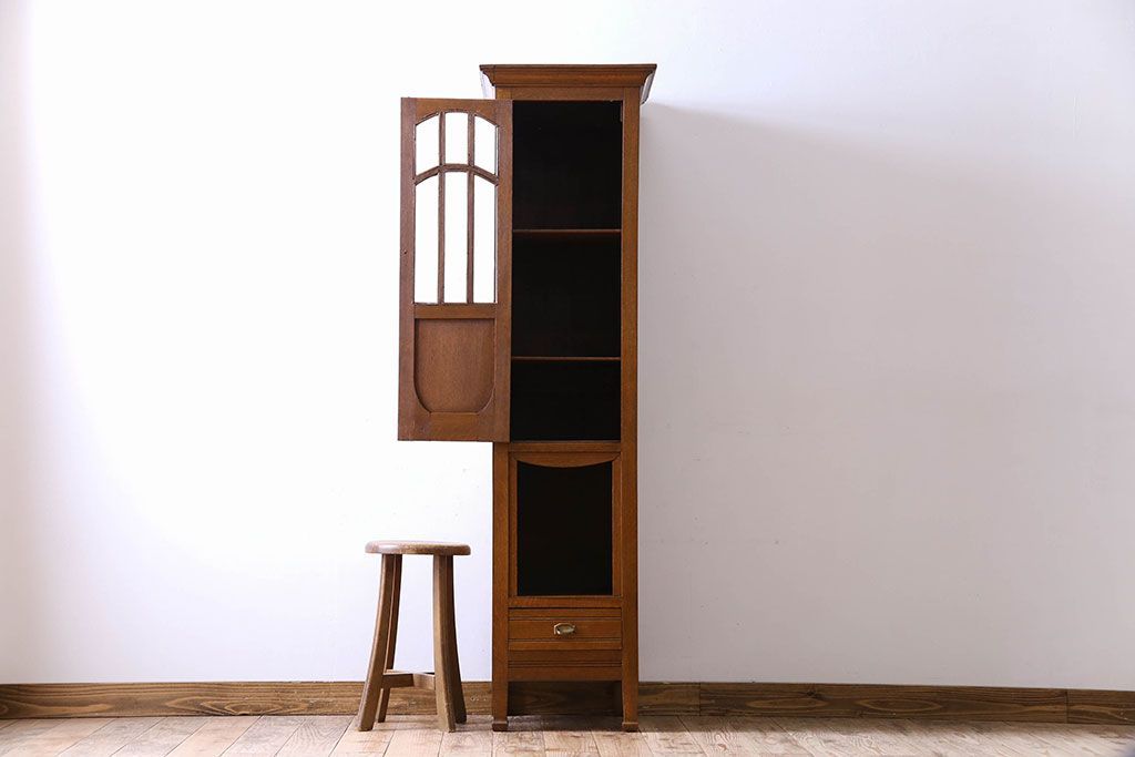 アンティーク家具　オーク材　英国アンティーク　縦型キャビネット(2)