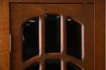 アンティーク家具　オーク材　英国アンティーク　縦型キャビネット(2)