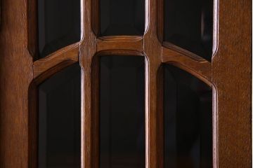 アンティーク家具　オーク材　英国アンティーク　縦型キャビネット(2)