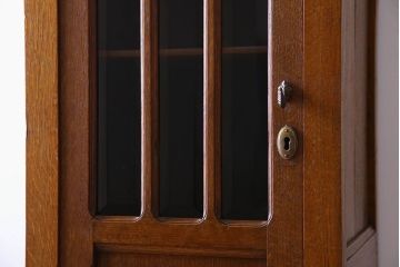 アンティーク家具　オーク材　英国アンティーク　縦型キャビネット(2)