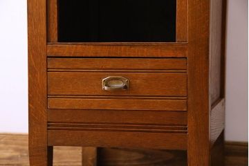 アンティーク家具　オーク材　英国アンティーク　縦型キャビネット(2)