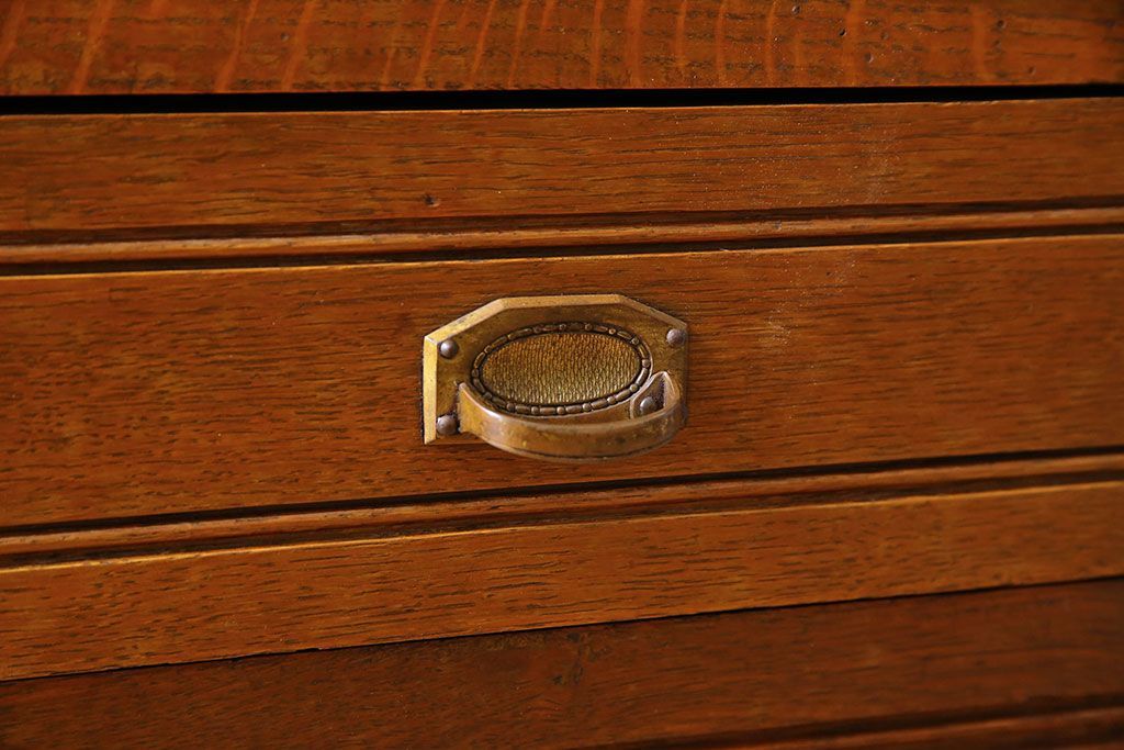 アンティーク家具　オーク材　英国アンティーク　縦型キャビネット(2)