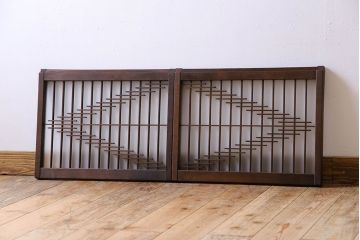 すりガラス　アンティーク　小さなガラス戸(明り取り・窓)2枚セット