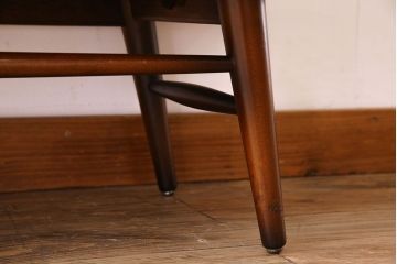 ヴィンテージ家具　ビーチ材　イギリスビンテージ　脚付きキャビネット(食器棚)