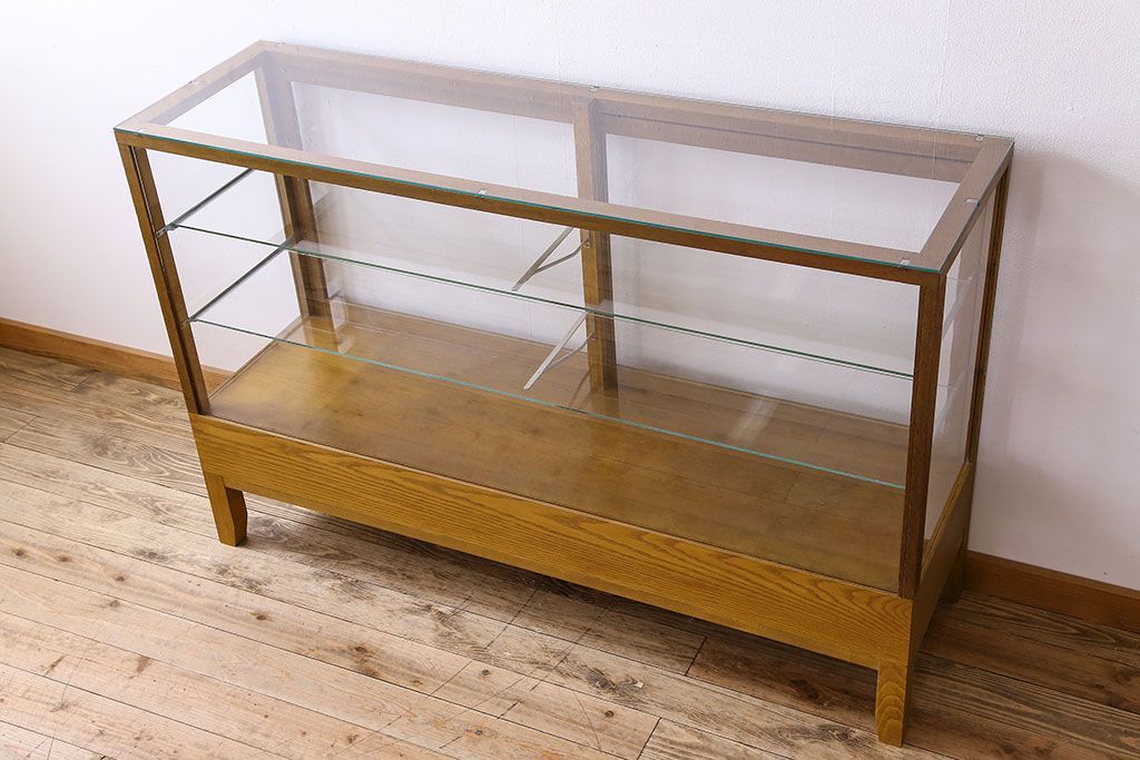 アンティーク家具　ナラ材　アンティーク　脚付き　ガラスケース