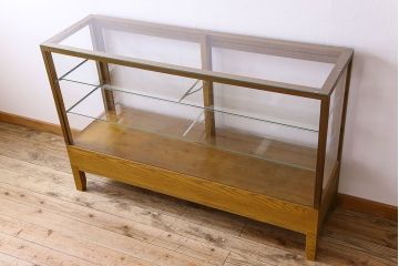 アンティーク家具　ナラ材　アンティーク　脚付き　ガラスケース