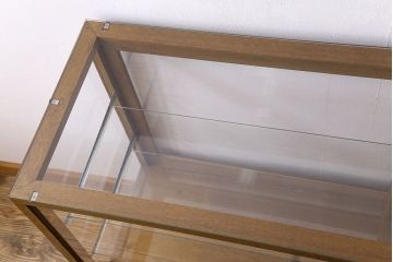 アンティーク家具　ナラ材　アンティーク　脚付き　ガラスケース