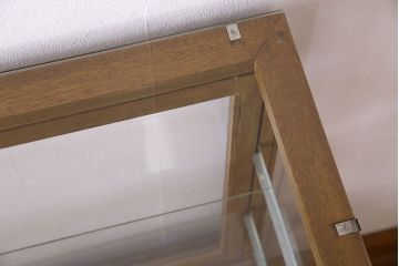 アンティーク家具　ナラ材　アンティーク　脚付き　ガラスケース