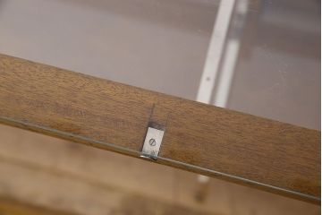 アンティーク家具　ナラ材　アンティーク　脚付き　ガラスケース