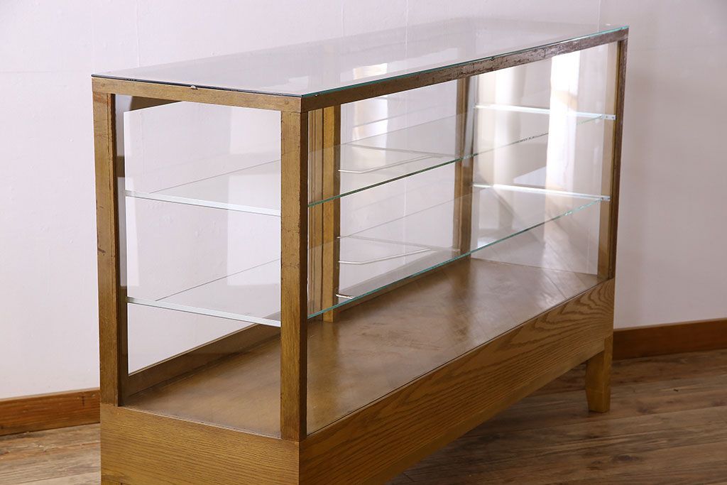 アンティーク家具　ナラ材　アンティーク　脚付き　ガラスケース