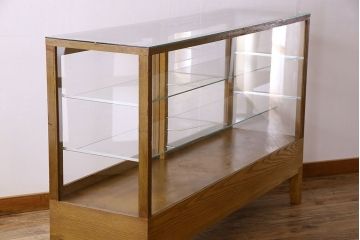 アンティーク家具　ナラ材　アンティーク　脚付き　ガラスケース