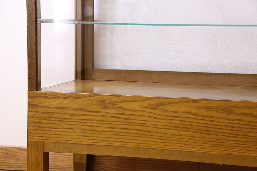 アンティーク家具　ナラ材　アンティーク　脚付き　ガラスケース