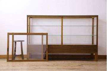 アンティーク家具　ナラ材　アンティーク　脚付き　ガラスケース