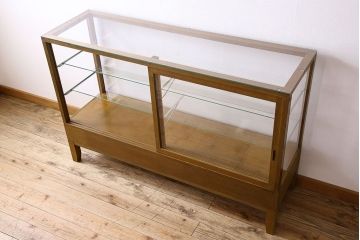 アンティーク家具　ナラ材　アンティーク　脚付き　ガラスケース