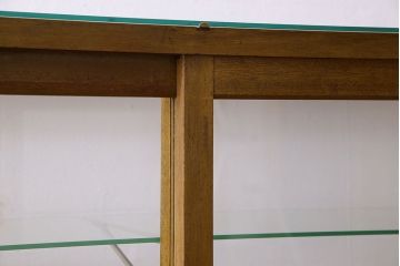 アンティーク家具　ナラ材　アンティーク　脚付き　ガラスケース