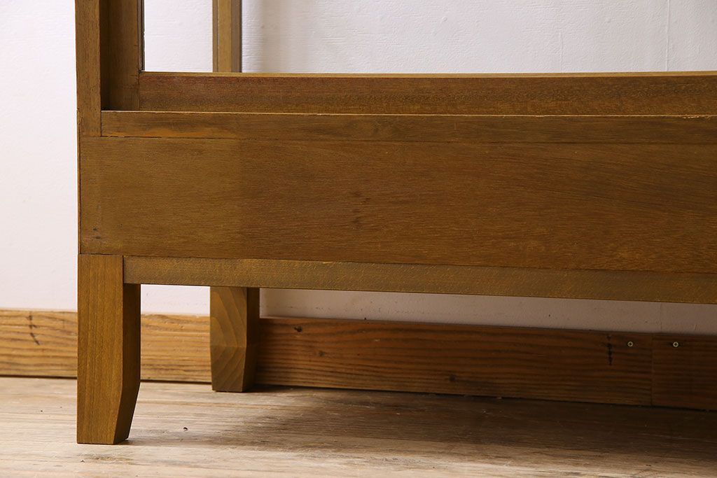 アンティーク家具　ナラ材　アンティーク　脚付き　ガラスケース