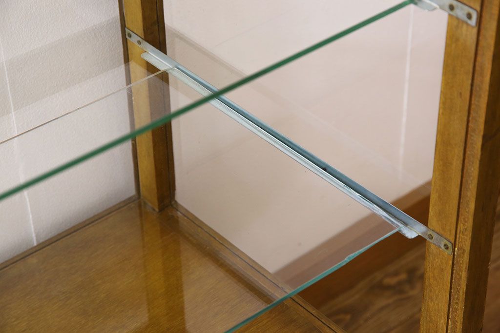 アンティーク家具　ナラ材　アンティーク　脚付き　ガラスケース