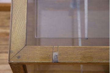 アンティーク家具　脚付き!シンプルなアンティークガラスケース(ショーケース)(2)