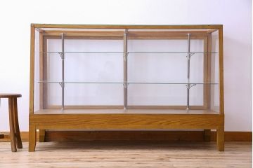 アンティーク家具　脚付き!シンプルなアンティークガラスケース(ショーケース)(2)