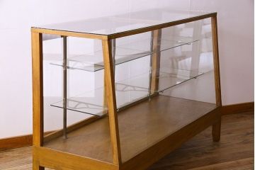 アンティーク家具　脚付き!シンプルなアンティークガラスケース(ショーケース)(2)