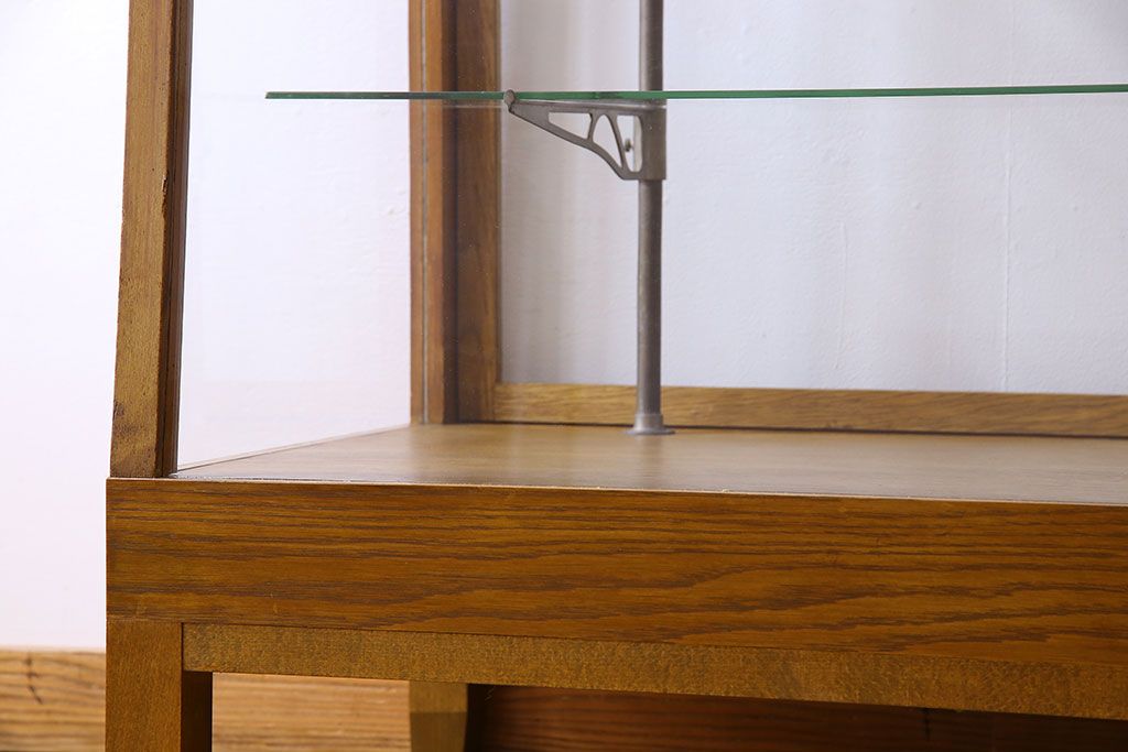 アンティーク家具　脚付き!シンプルなアンティークガラスケース(ショーケース)(2)