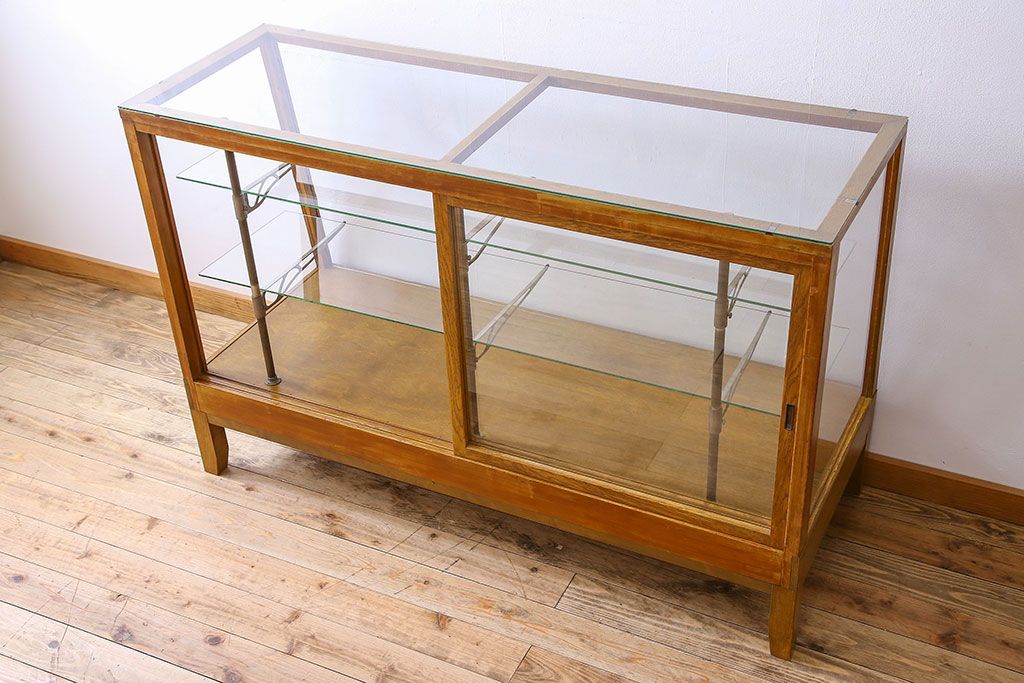 アンティーク家具　脚付き!シンプルなアンティークガラスケース(ショーケース)(2)