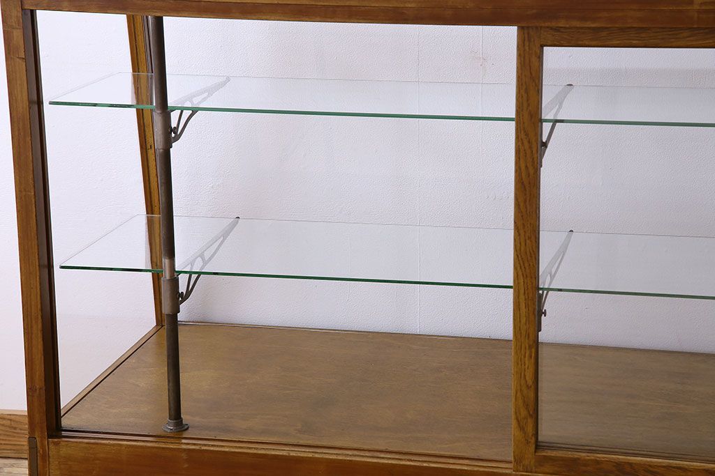 アンティーク家具　脚付き!シンプルなアンティークガラスケース(ショーケース)(2)