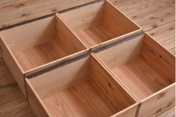 アンティーク家具　アンティーク　ゆらゆらガラス戸のおしゃれなローボード