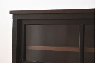 アンティーク家具　アンティーク　ゆらゆらガラス戸のおしゃれなローボード